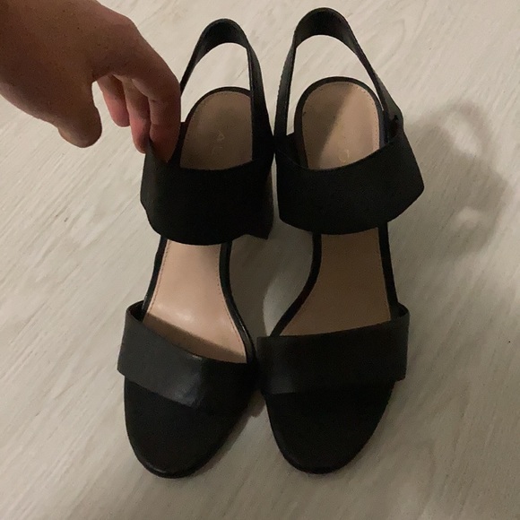 Black block heels - Picture 4 of 4